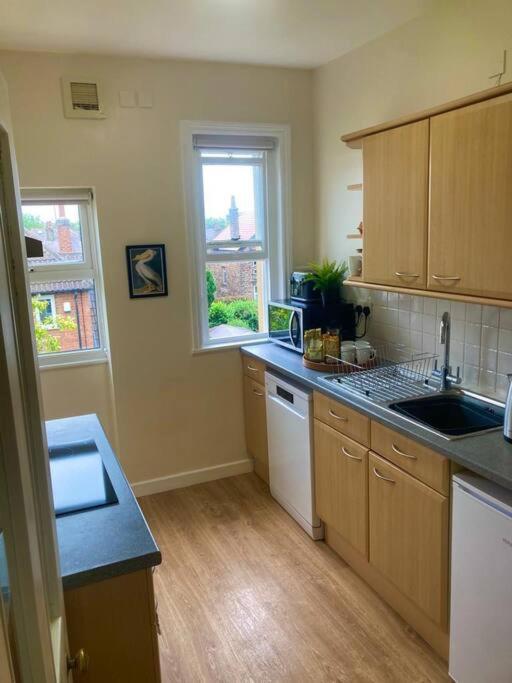 Spacious & Bright 3 Bed Harrogate Apartment Buitenkant foto