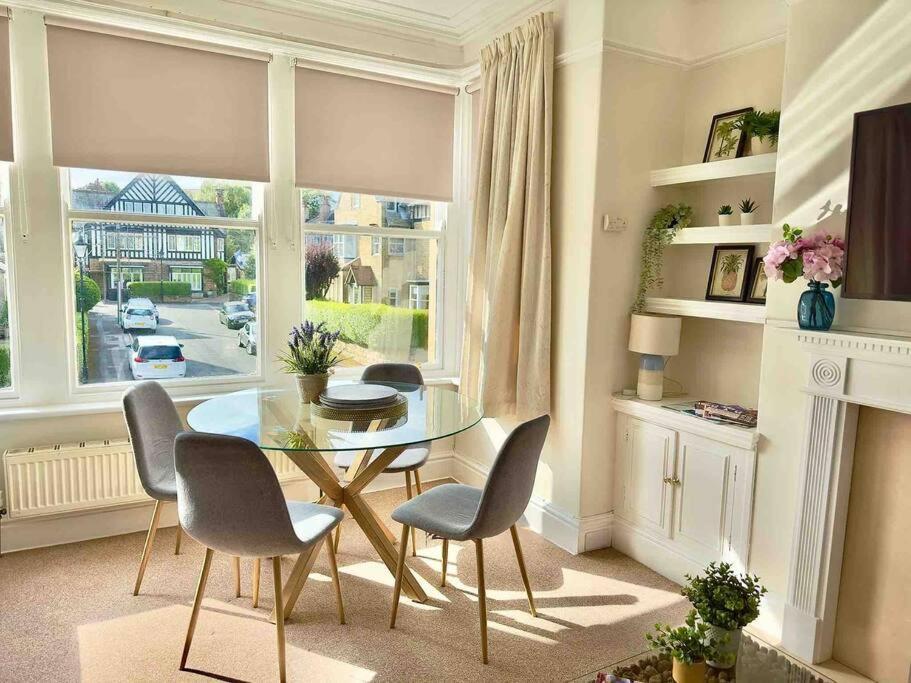 Spacious & Bright 3 Bed Harrogate Apartment Buitenkant foto